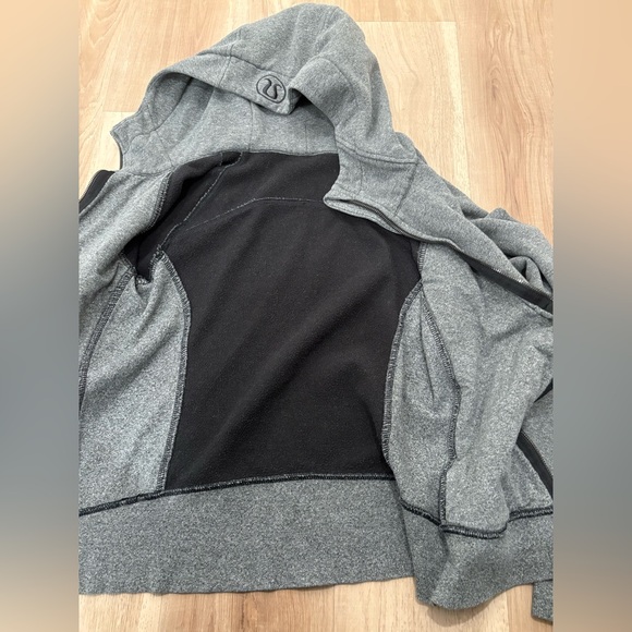Lululemon Scuba Hoodie *Read* - Picture 8 of 10